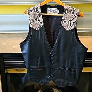 Lariat 100% Leather Vest Men's size 44